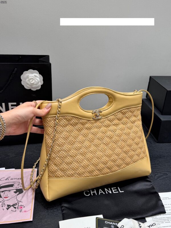 Stylish Fashion Carry CN Handbag CC265287