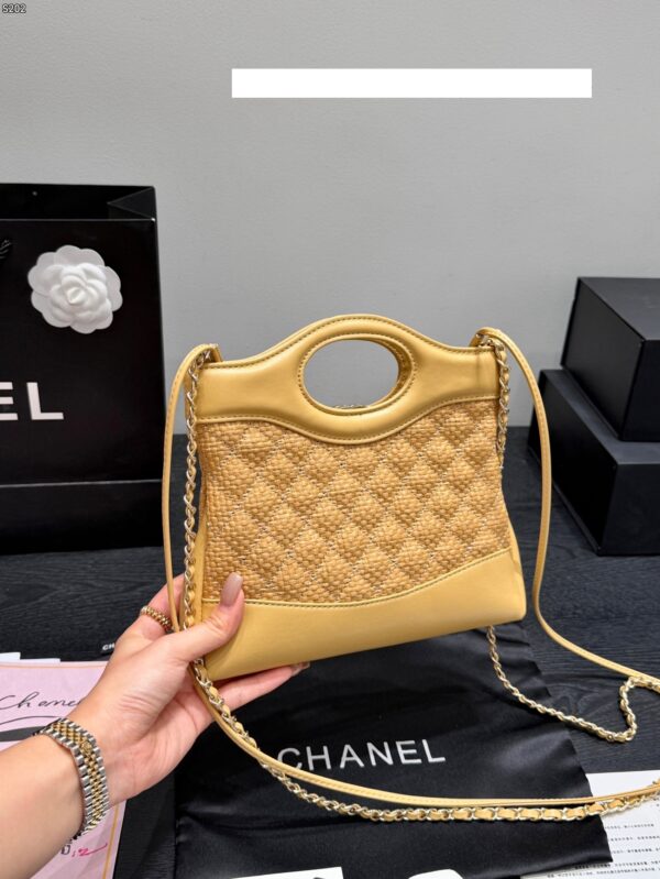 Stylish Fashion Carry CN Handbag CC265287