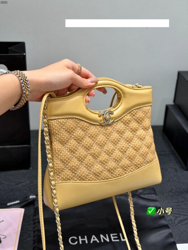 Stylish Fashion Carry CN Handbag CC265287