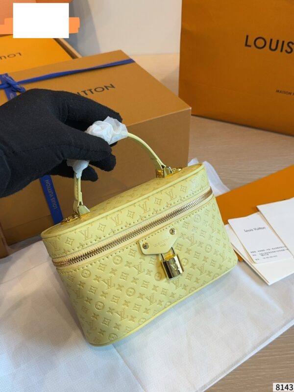 Stylish Fashion Carry LV Handbag LV265282