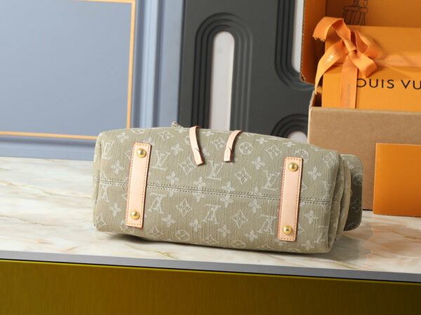 Chic Charm LV Handbag M28287-M27623-M46203-002 Chic Charm LV Handbag M28287-M27623-M46203-002