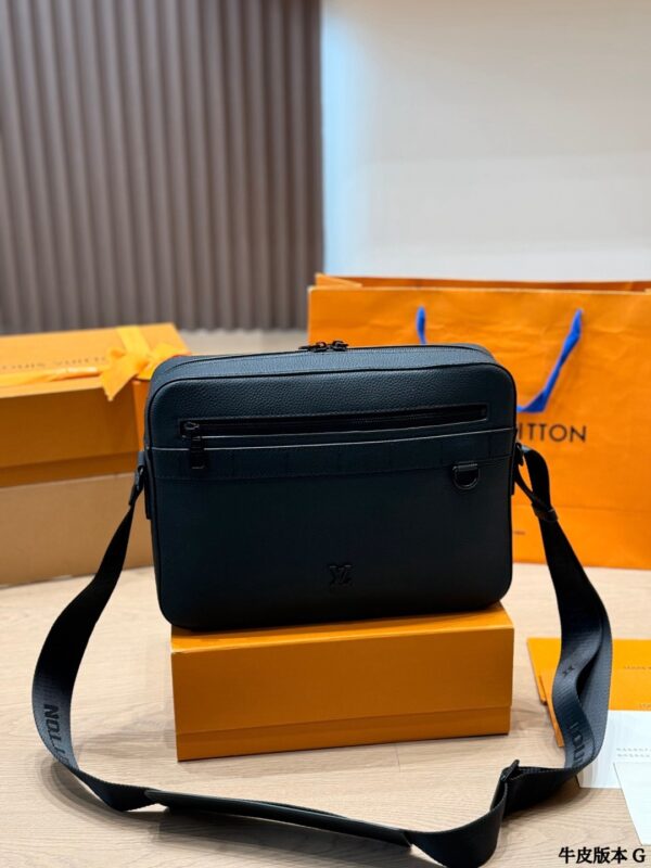 Stylish Fashion Carry LV Handbag LV2631114
