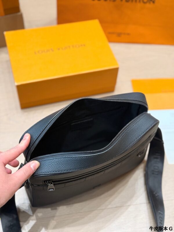 Stylish Fashion Carry LV Handbag LV2631114