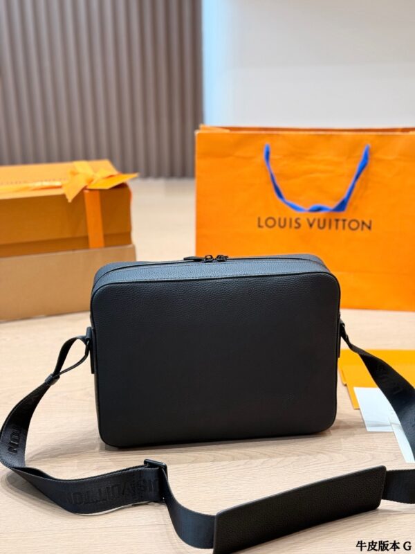 Stylish Fashion Carry LV Handbag LV2631114