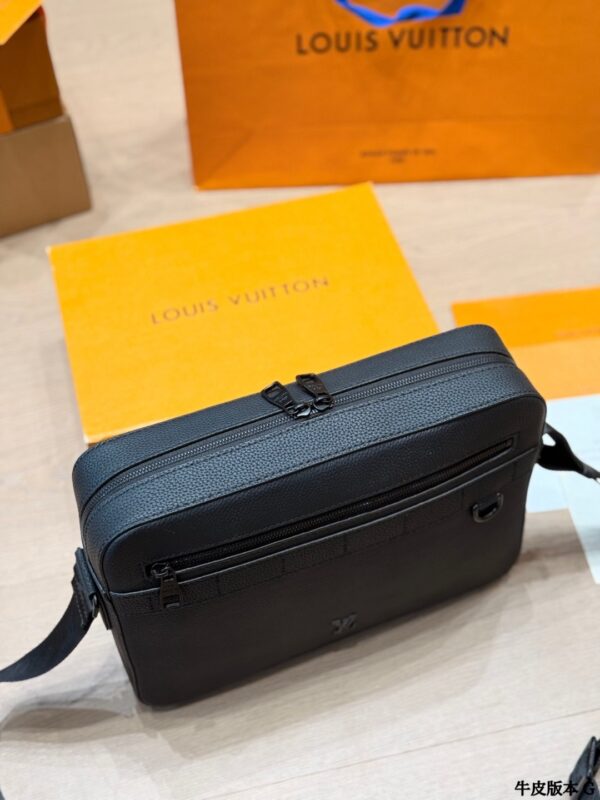 Stylish Fashion Carry LV Handbag LV2631114