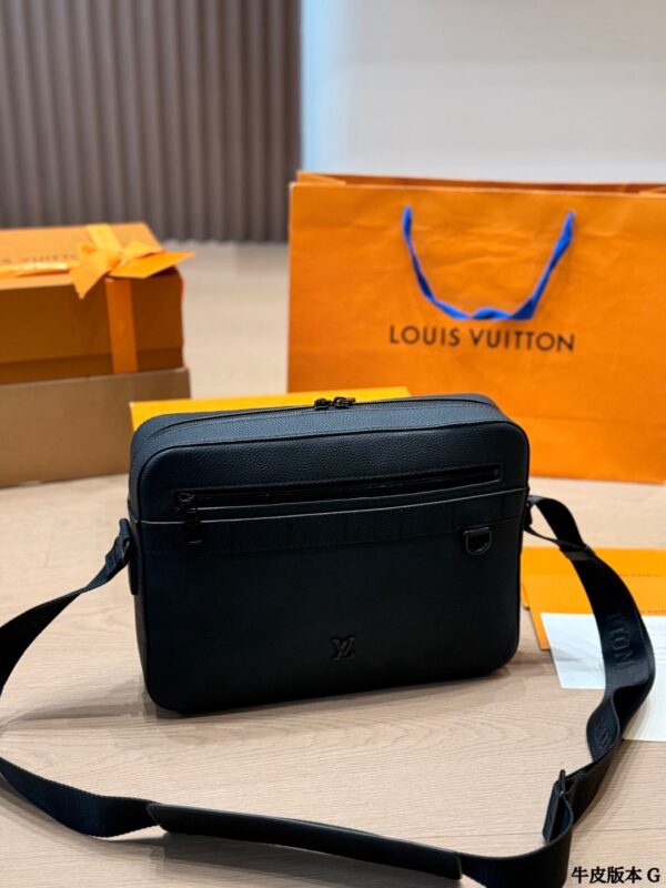 Stylish Fashion Carry LV Handbag LV2631114