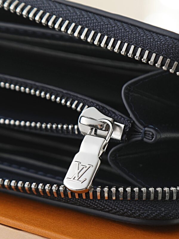 New Collection Fashion L*V Wallet 28777