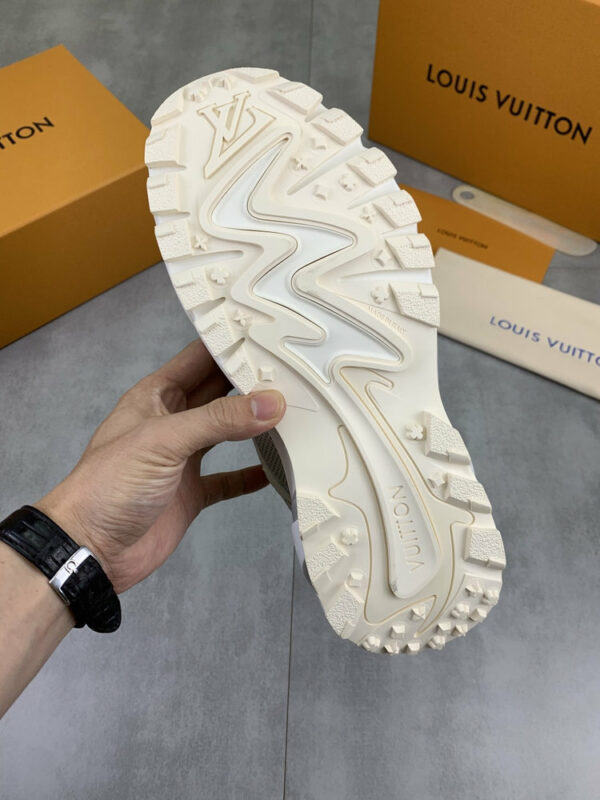LV Tatic Sneaker 0517D00