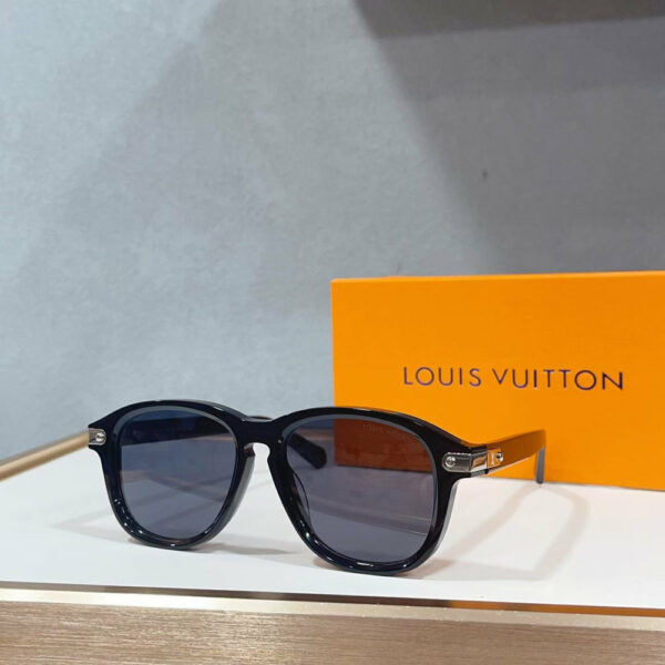 LV Oversized Aviator Sunglasses with Gold-Tone V Detail 147640