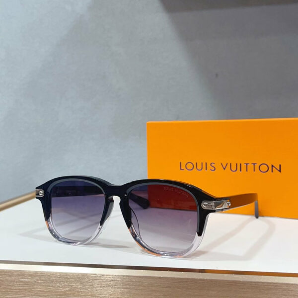 LV Oversized Aviator Sunglasses with Gold-Tone V Detail 147640