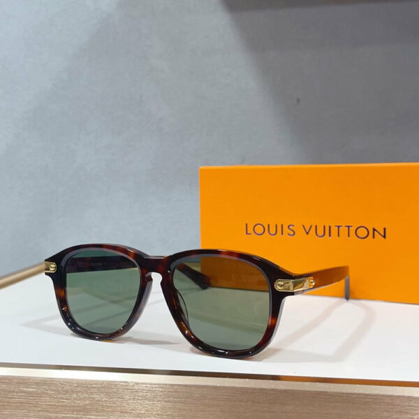 LV Oversized Aviator Sunglasses with Gold-Tone V Detail 147640