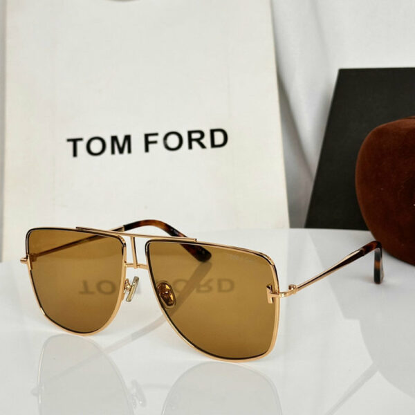 Tom Ford Oversized Square Eliott-02 TF1307 Sunglasses 604010000-1