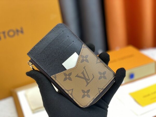 Premium Icon LV Wallet M69431 Premium Icon LV Wallet M69431