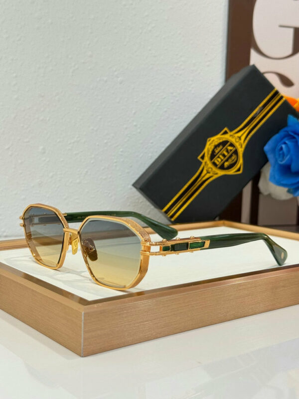 Fashion Sunglasses for Men and Women DTS473 LXN-ELO 605160000 Fashion Sunglasses for Men and Women DTS473 LXN-ELO 605160000