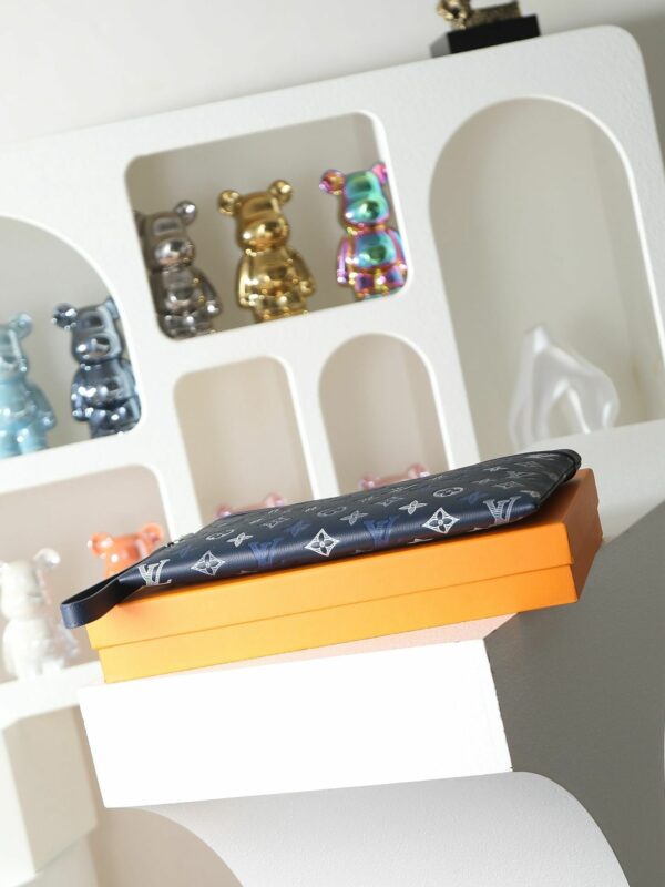 LV Pochette Voyage MM Monogram Ink Navy Blue Clutch Bag 28913 LV Pochette Voyage MM Monogram Ink Navy Blue Clutch Bag 28913
