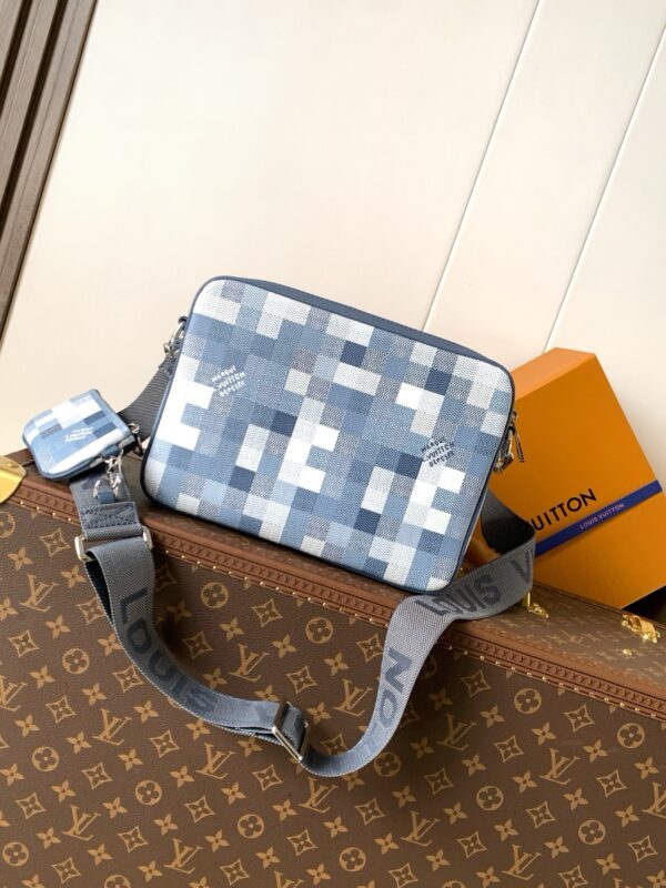 LV Trio Messenger KK03750