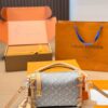 LV Pre-Fall Side Trunk MM LV266108