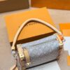 LV Pre-Fall Side Trunk MM LV266108