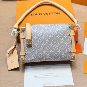 LV Pre-Fall Side Trunk MM LV266108 7 ef37e561