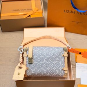 LV Pre-Fall Side Trunk MM LV266108 9 fb3d9591