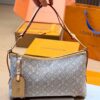 LV Pre-Fall Carryall East-West LV266109 LV Pre-Fall Carryall East-West LV266109