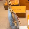 LV Pre-Fall Carryall East-West LV266109 LV Pre-Fall Carryall East-West LV266109