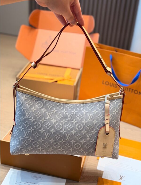 LV Pre-Fall Carryall East-West LV266109 LV Pre-Fall Carryall East-West LV266109