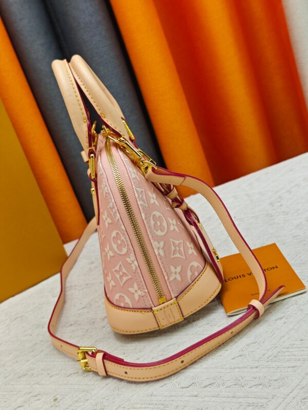 LV Pre-Fall Alma BB M53152