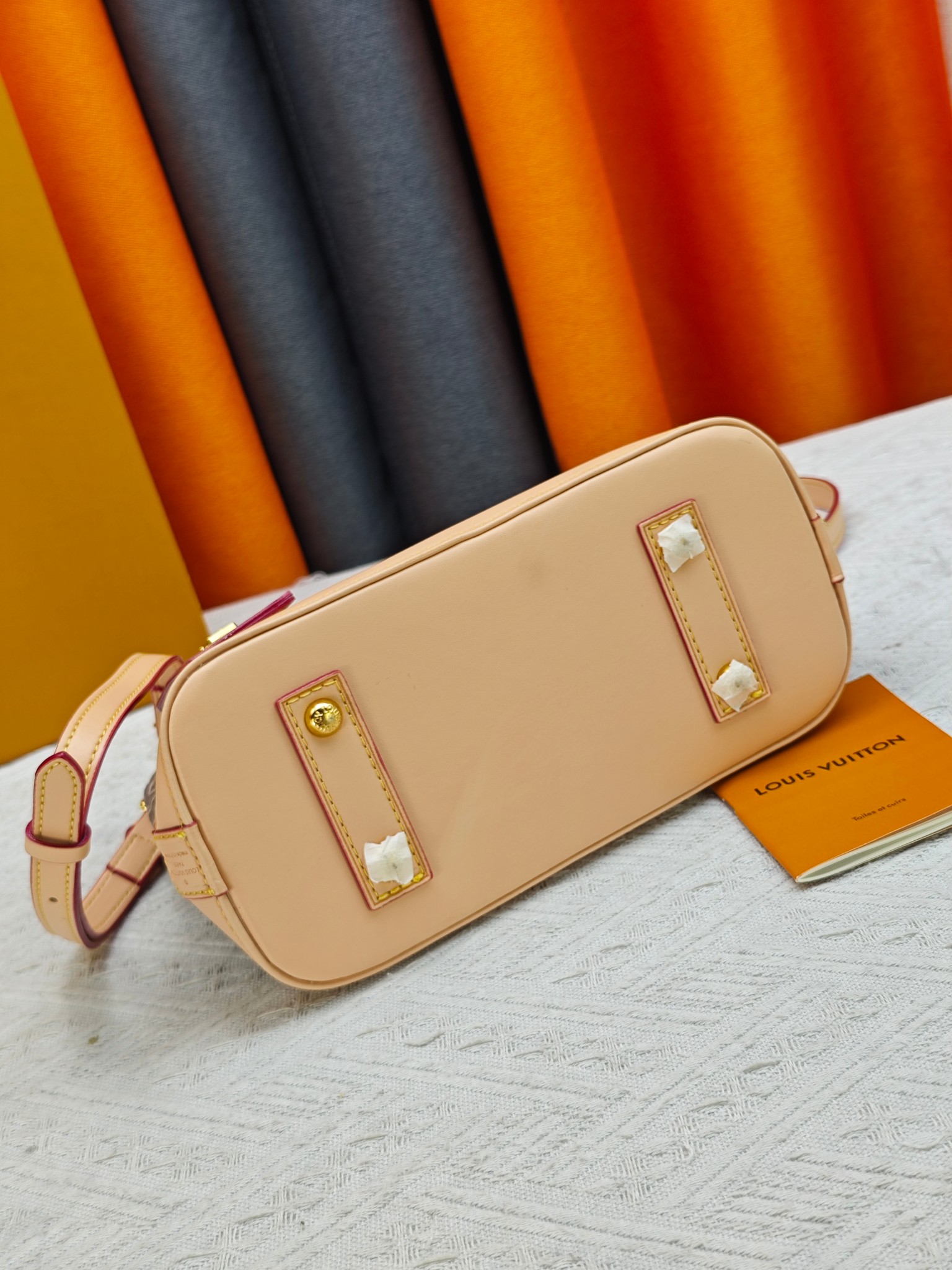 LV Pre-Fall Alma BB M53152 LV Pre-Fall Alma BB M53152