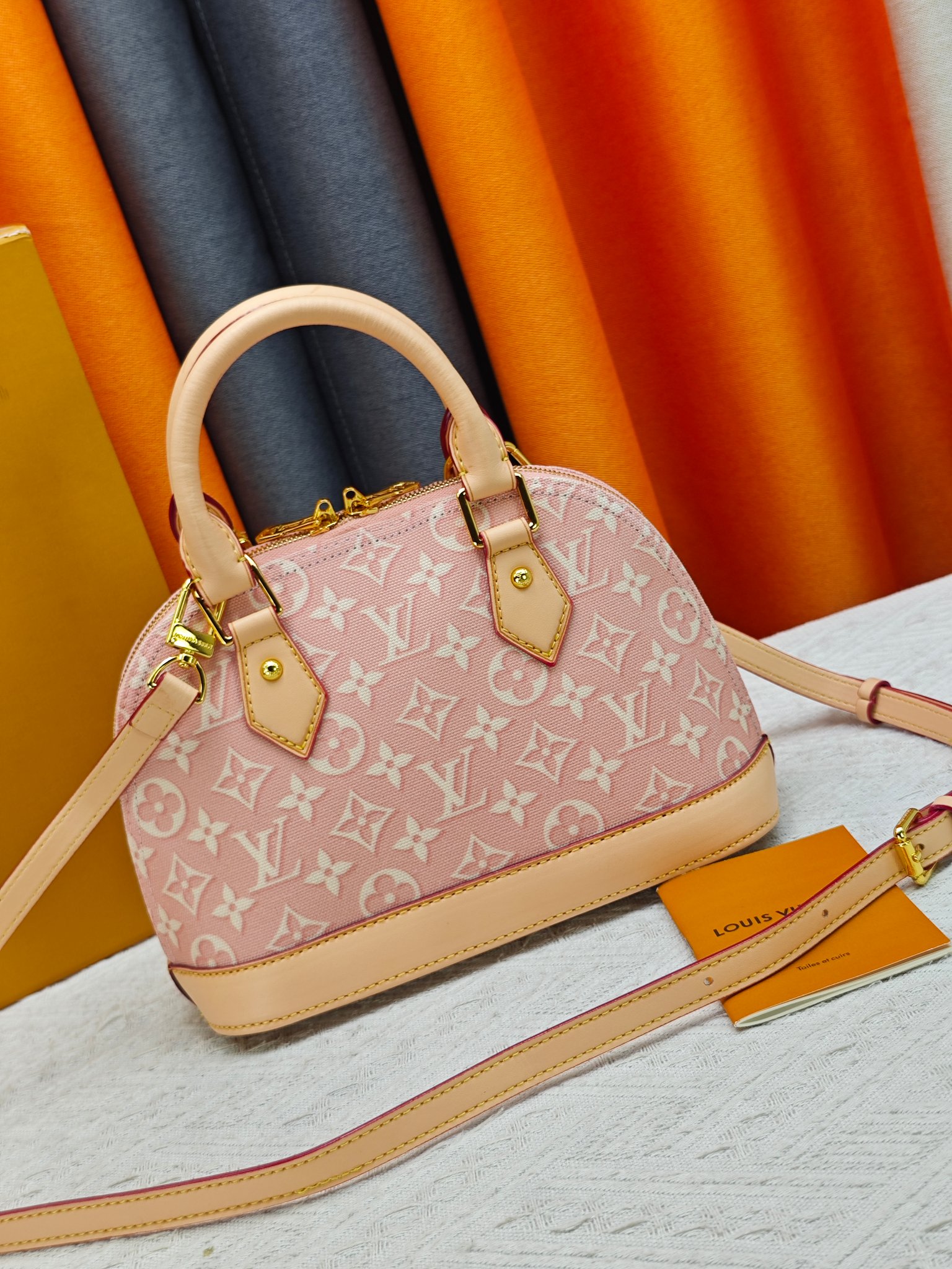 LV Pre-Fall Alma BB M53152 LV Pre-Fall Alma BB M53152