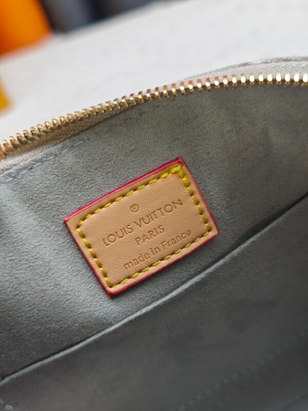 LV Pre-Fall Alma BB M53152