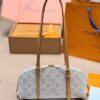 LV Pre-Fall Squire East West LV266104