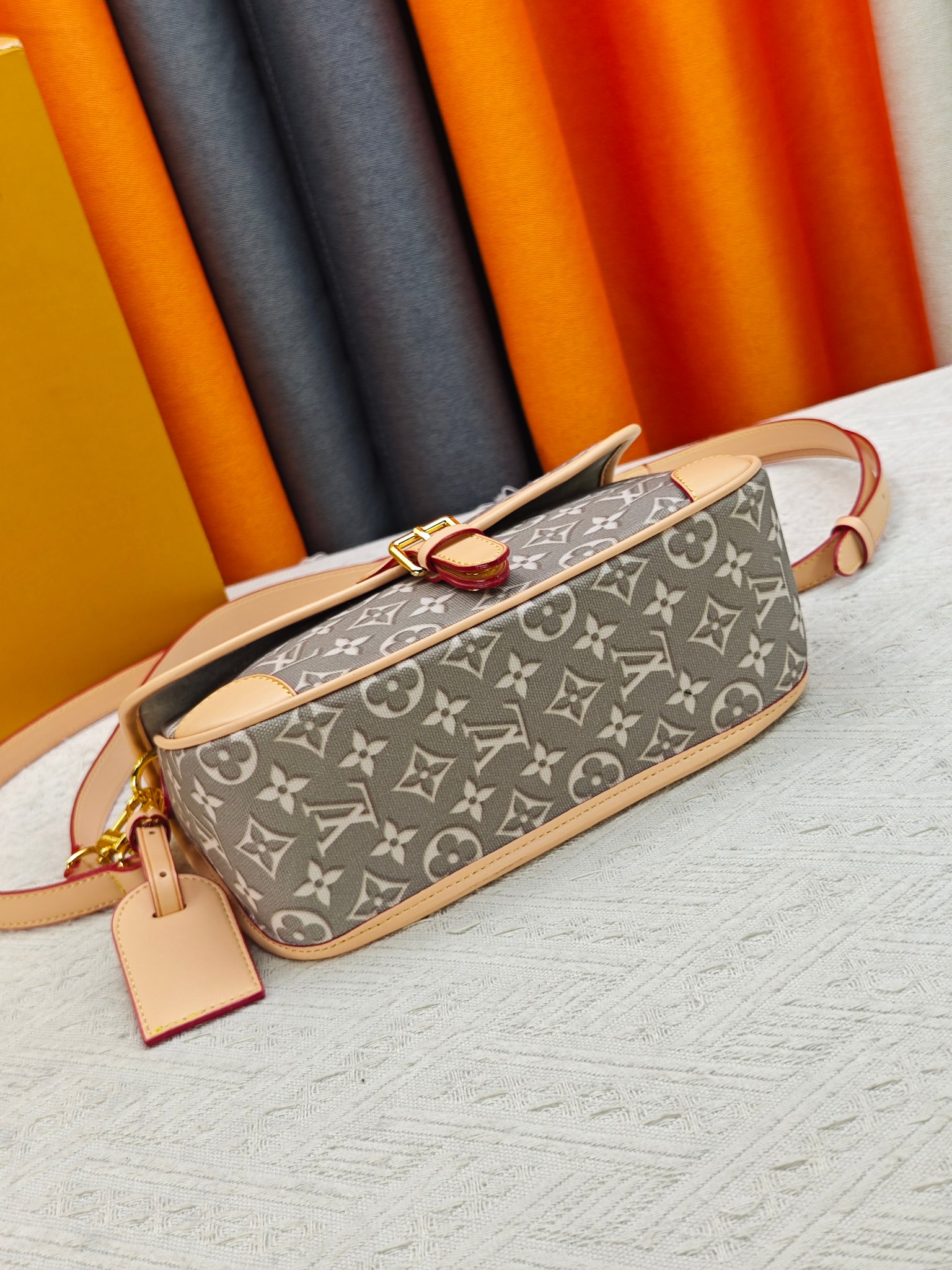 LV Pre-Fall Diane PM M45985 LV Pre-Fall Diane PM M45985