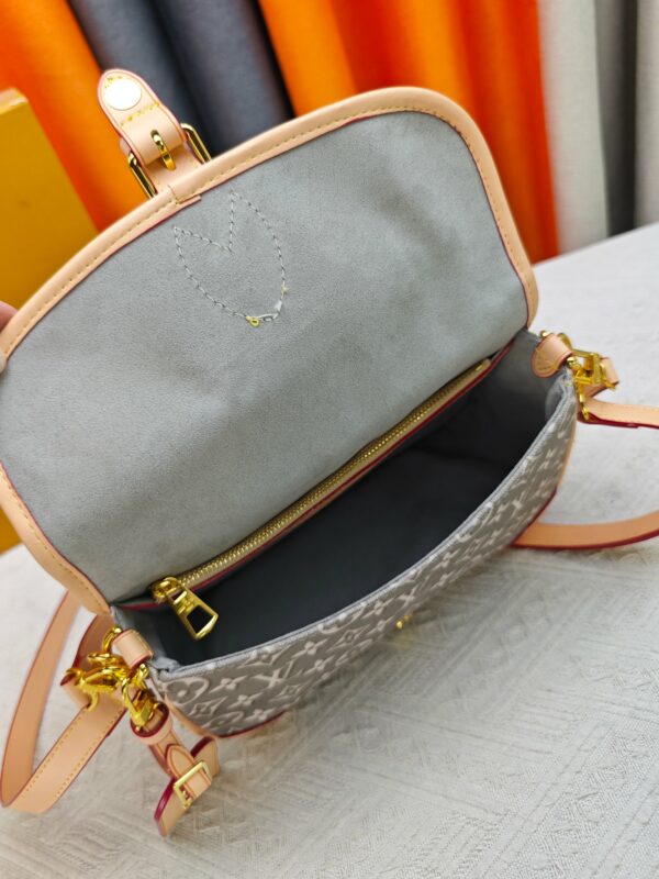 LV Pre-Fall Diane PM M45985