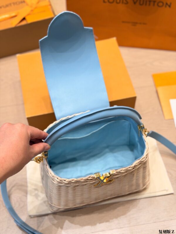 Stylish Fashion Carry LV Handbag LV266103 Stylish Fashion Carry LV Handbag LV266103