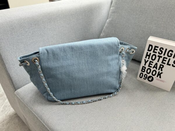 Stylish Fashion Carry CN Handbag CC26396