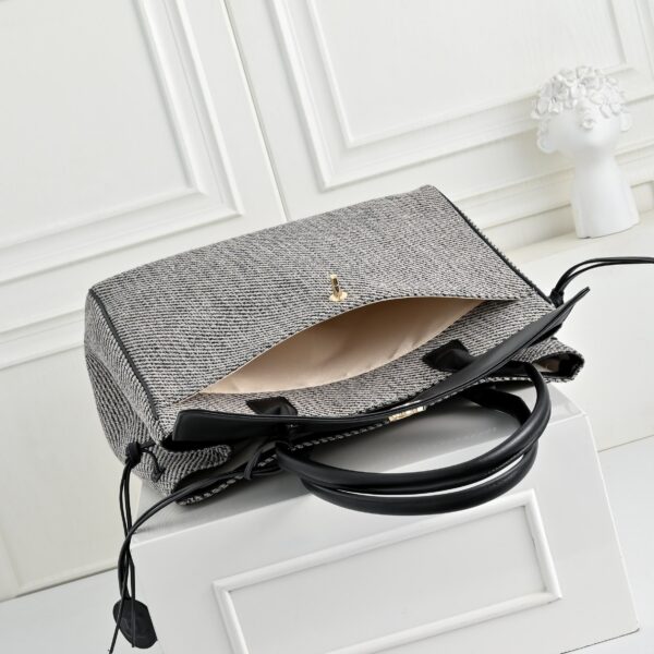New Fashion CN Handbag 6289-062