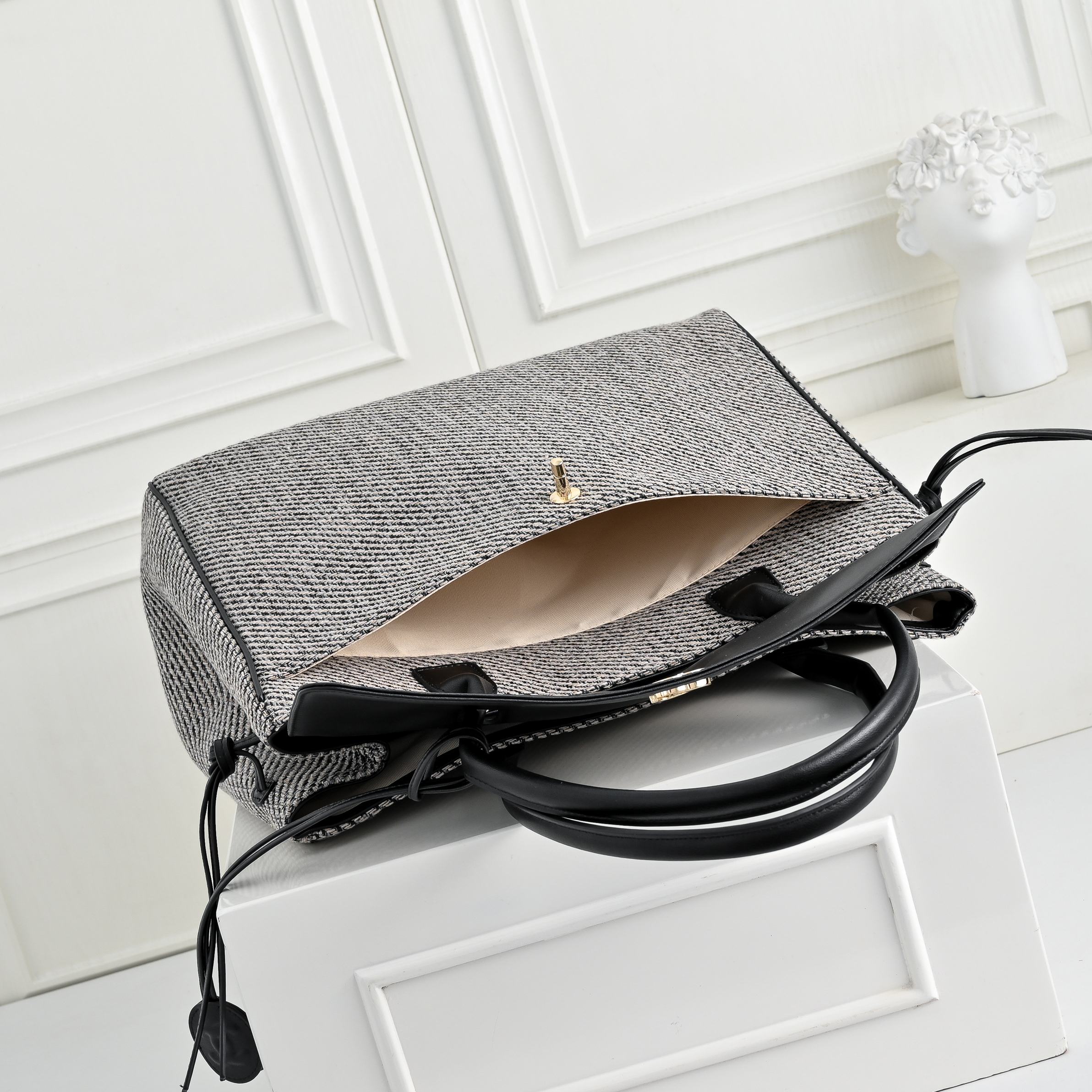 New Fashion CN Handbag 6289-062 New Fashion CN Handbag 6289-062