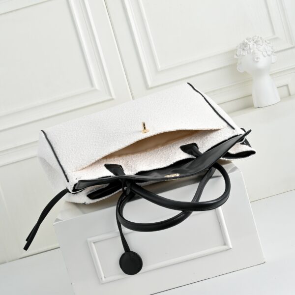 New Fashion CN Handbag 6289-062