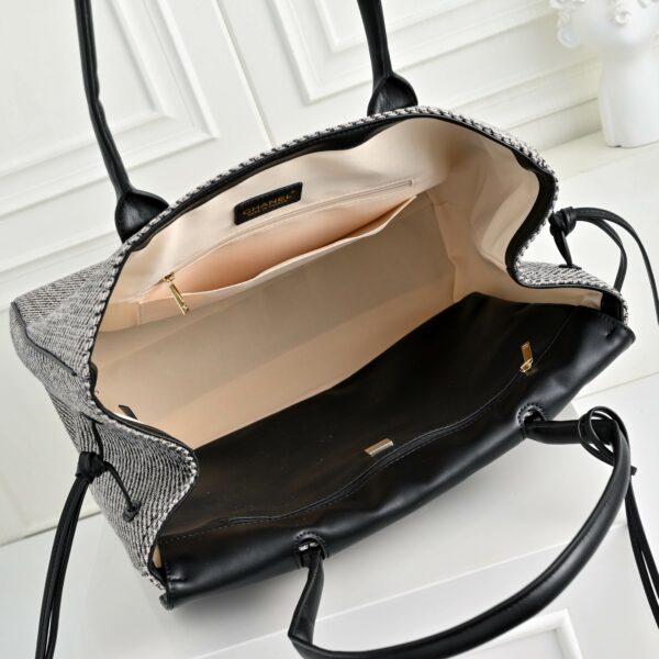 New Fashion CN Handbag 6289-062