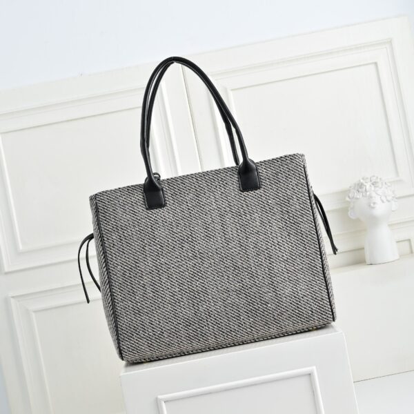 New Fashion CN Handbag 6289-062