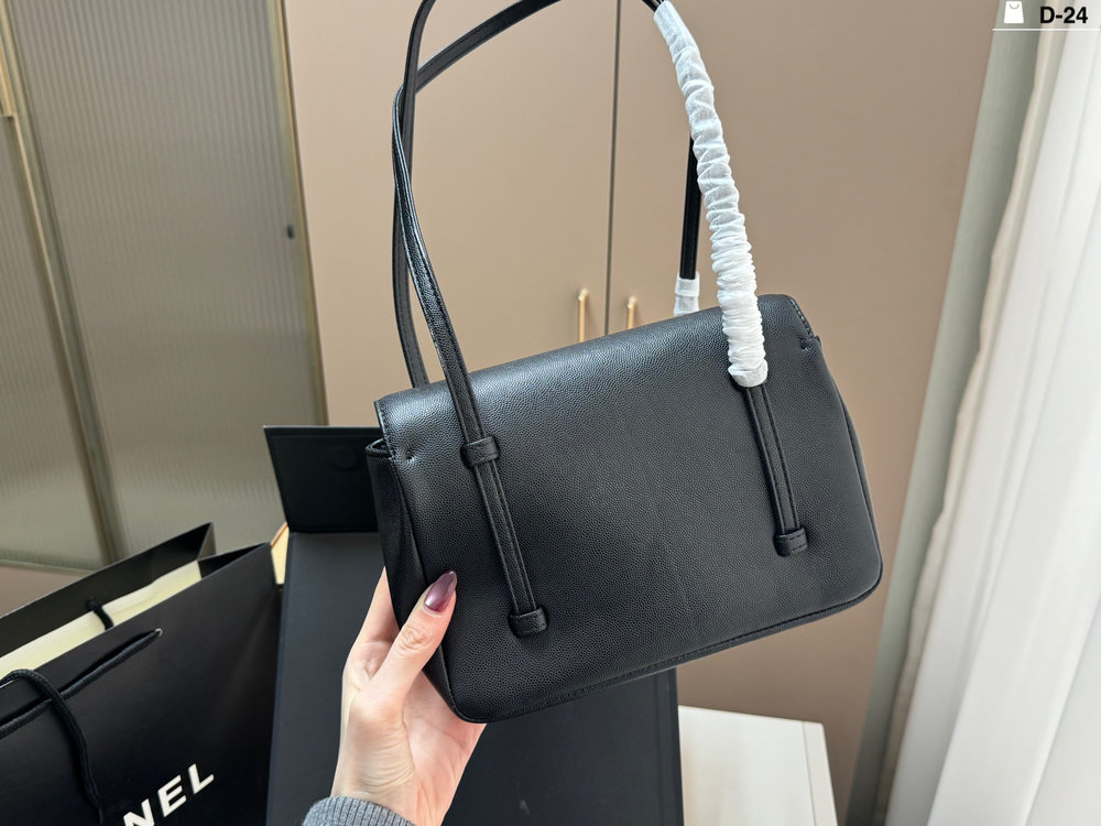 CN Shiny Caviar Mini Preppy Coco Shoulder Bag C4109 CN Shiny Caviar Mini Preppy Coco Shoulder Bag C4109