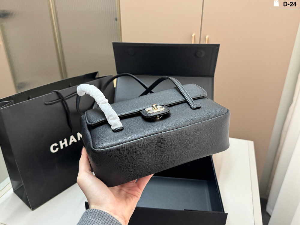 CN Shiny Caviar Mini Preppy Coco Shoulder Bag C4109 CN Shiny Caviar Mini Preppy Coco Shoulder Bag C4109