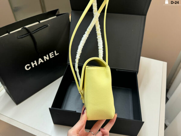 CN Shiny Caviar Mini Preppy Coco Shoulder Bag C4109 CN Shiny Caviar Mini Preppy Coco Shoulder Bag C4109