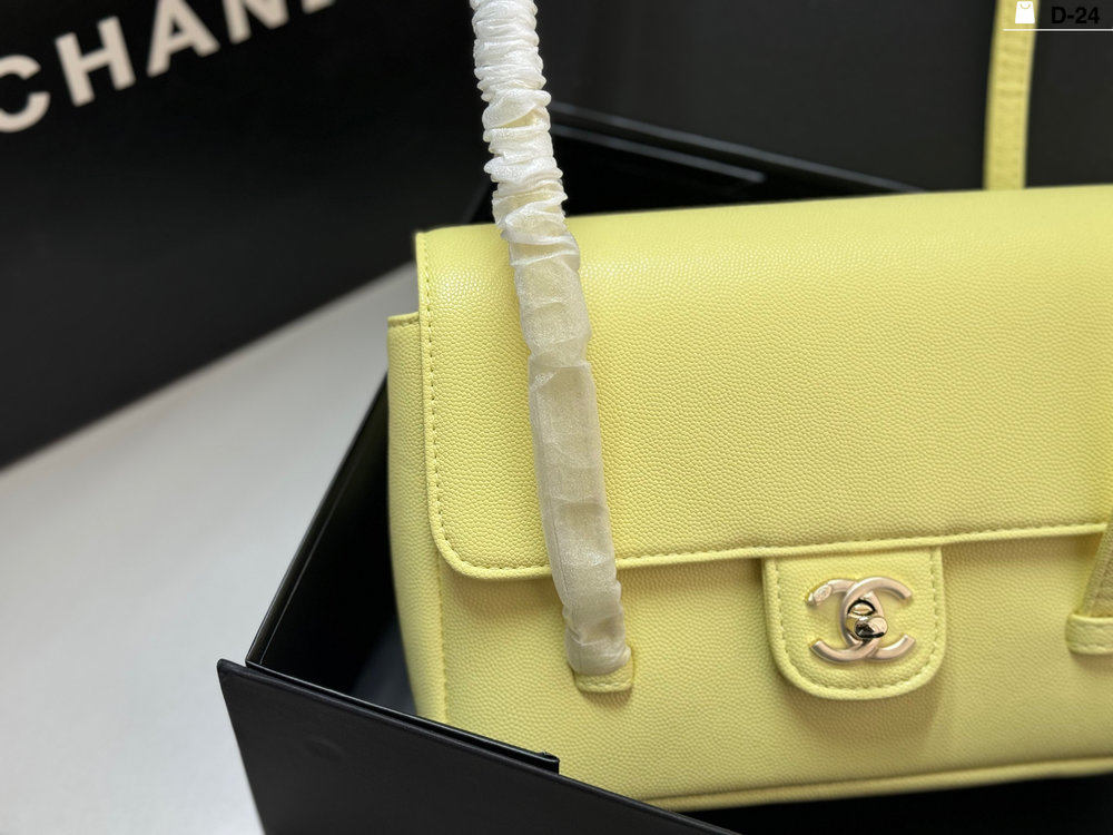 CN Shiny Caviar Mini Preppy Coco Shoulder Bag C4109 CN Shiny Caviar Mini Preppy Coco Shoulder Bag C4109