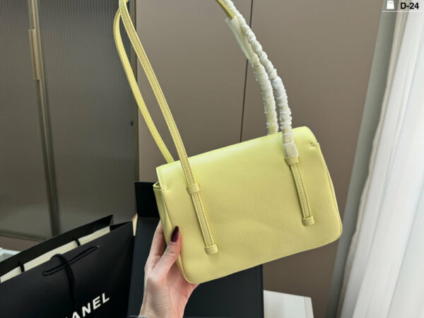 CN Shiny Caviar Mini Preppy Coco Shoulder Bag C4109 CN Shiny Caviar Mini Preppy Coco Shoulder Bag C4109
