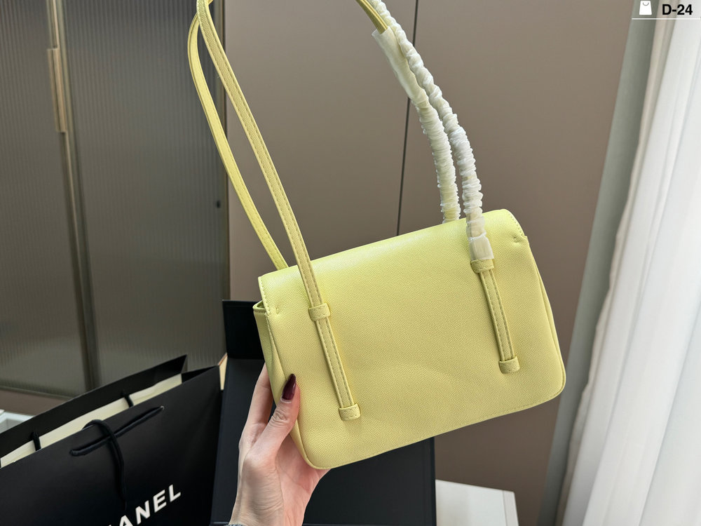 CN Shiny Caviar Mini Preppy Coco Shoulder Bag C4109 CN Shiny Caviar Mini Preppy Coco Shoulder Bag C4109