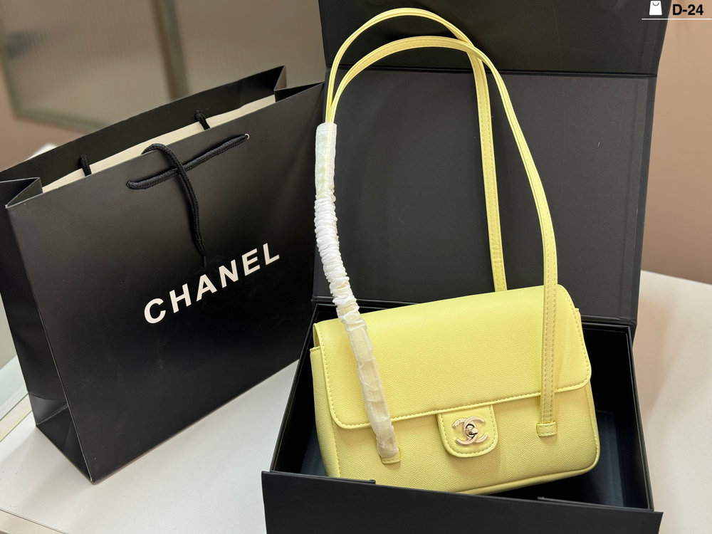 CN Shiny Caviar Mini Preppy Coco Shoulder Bag C4109 CN Shiny Caviar Mini Preppy Coco Shoulder Bag C4109