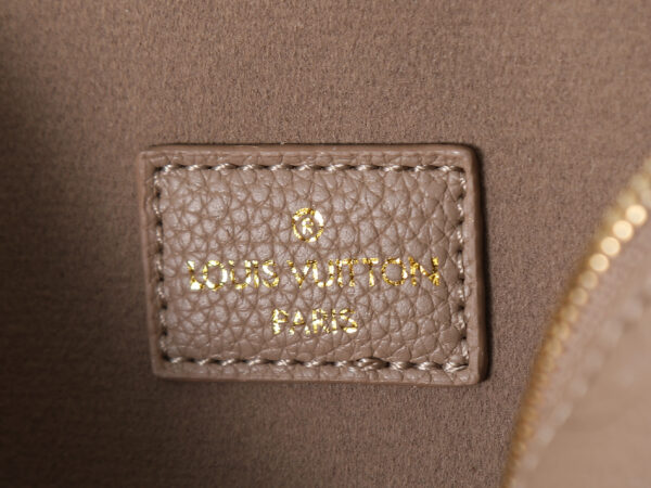 Chic Charm LV Handbag M47125