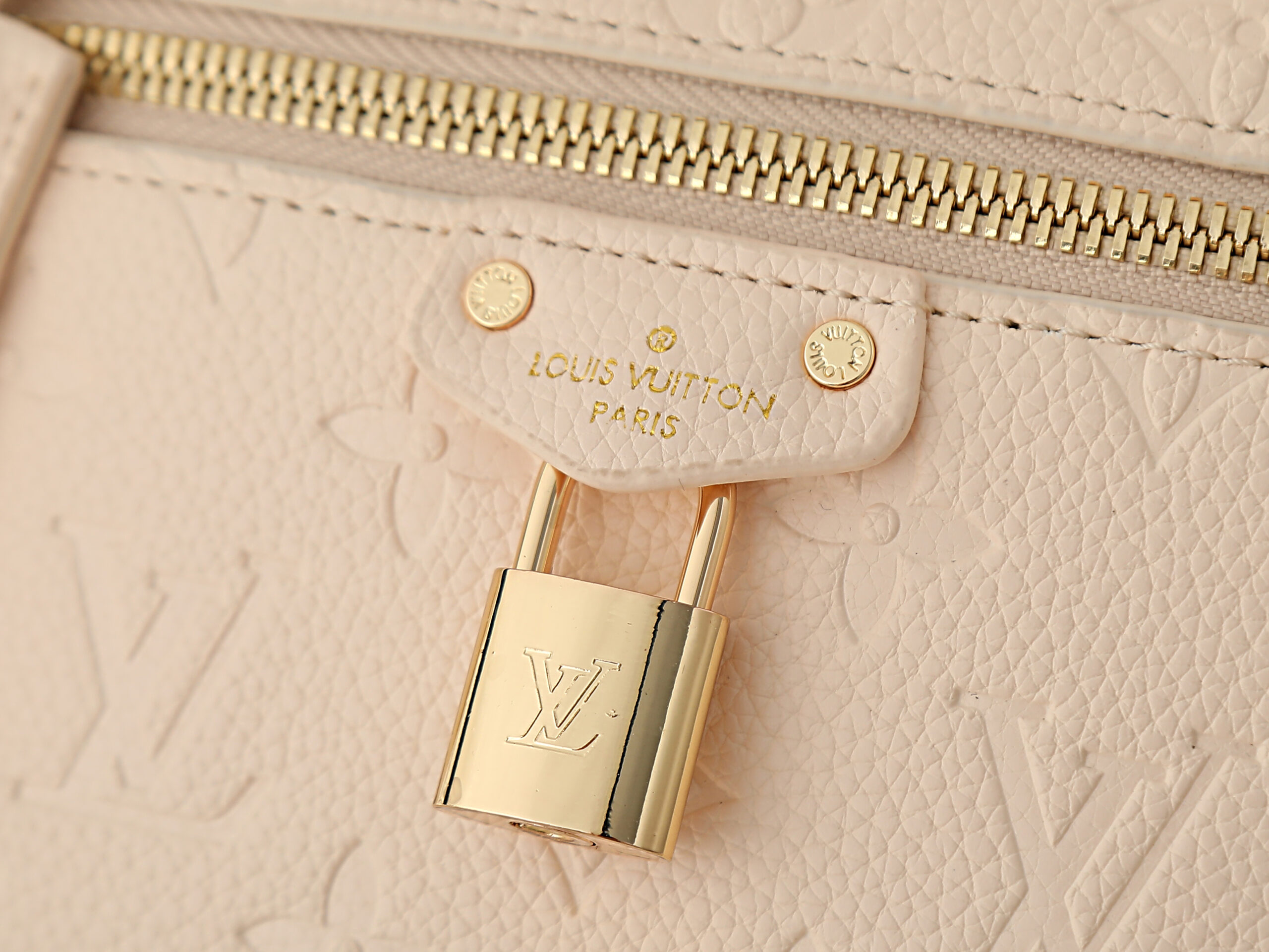 Chic Charm LV Handbag M47125 Chic Charm LV Handbag M47125